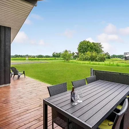 4 Bedroom In Ferienhaus Hadsund