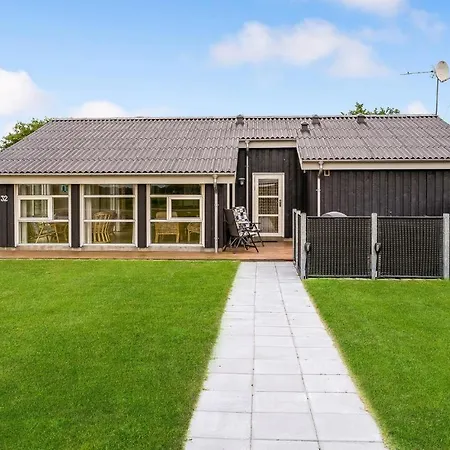 Holiday home 4 Bedroom In