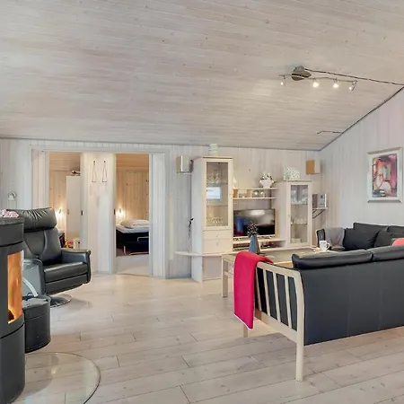 4 Bedroom In Ferienhaus Hadsund