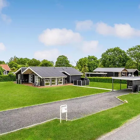 Holiday home 4 Bedroom In