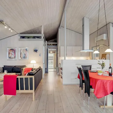 4 Bedroom In Hadsund